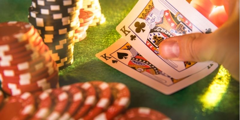 Bluff trong Poker là gì cần hiểu rõ